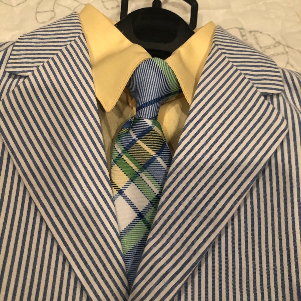 IZOD 4 piece seersucker suit for baby - Picture 3 of 6